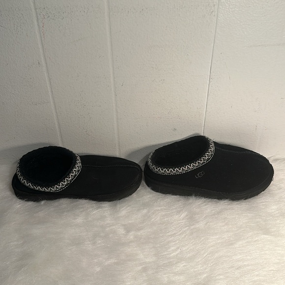 Ugg kids TASMAN II SLIPPER Size 13- Black Great condition house shoes kids - Picture 4 of 8
